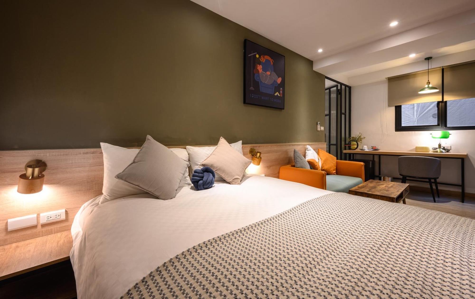 Hotel East Taichung Exterior photo